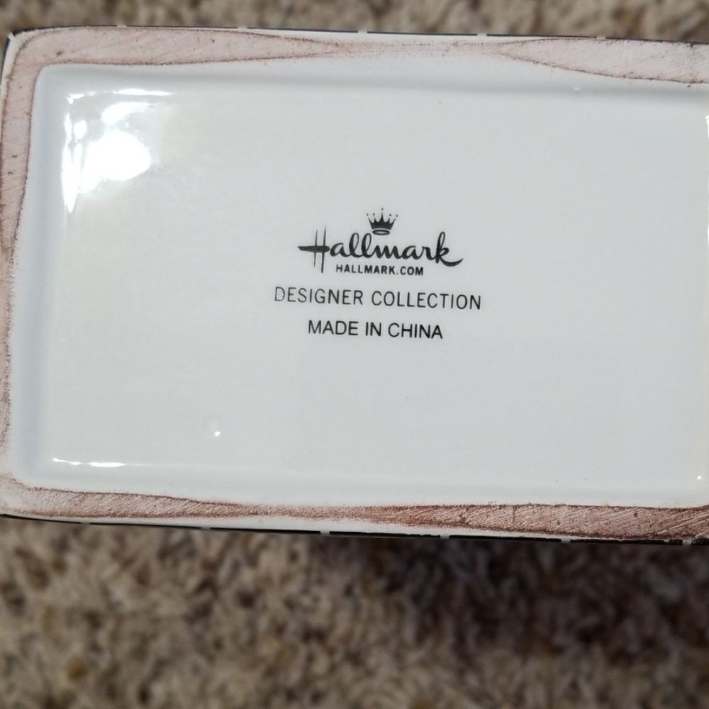 Hallmark Holder  - Picture 2 of 4